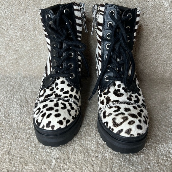 Aldo Brania Zebra Print Block Heeled combat Boots Side Zip lace up size 6 - Picture 2 of 7